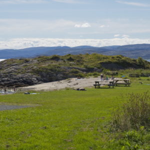 The sandy beach at Austråt, sunny wetahert,